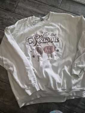 White 'Tis the Season' Graphic Crewneck Sweatshirt